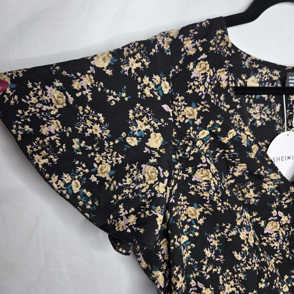 NWT Women’s 1X Black Floral Dress Short Sleeve Fit & Flare Casual Boho - Picture 5 of 7